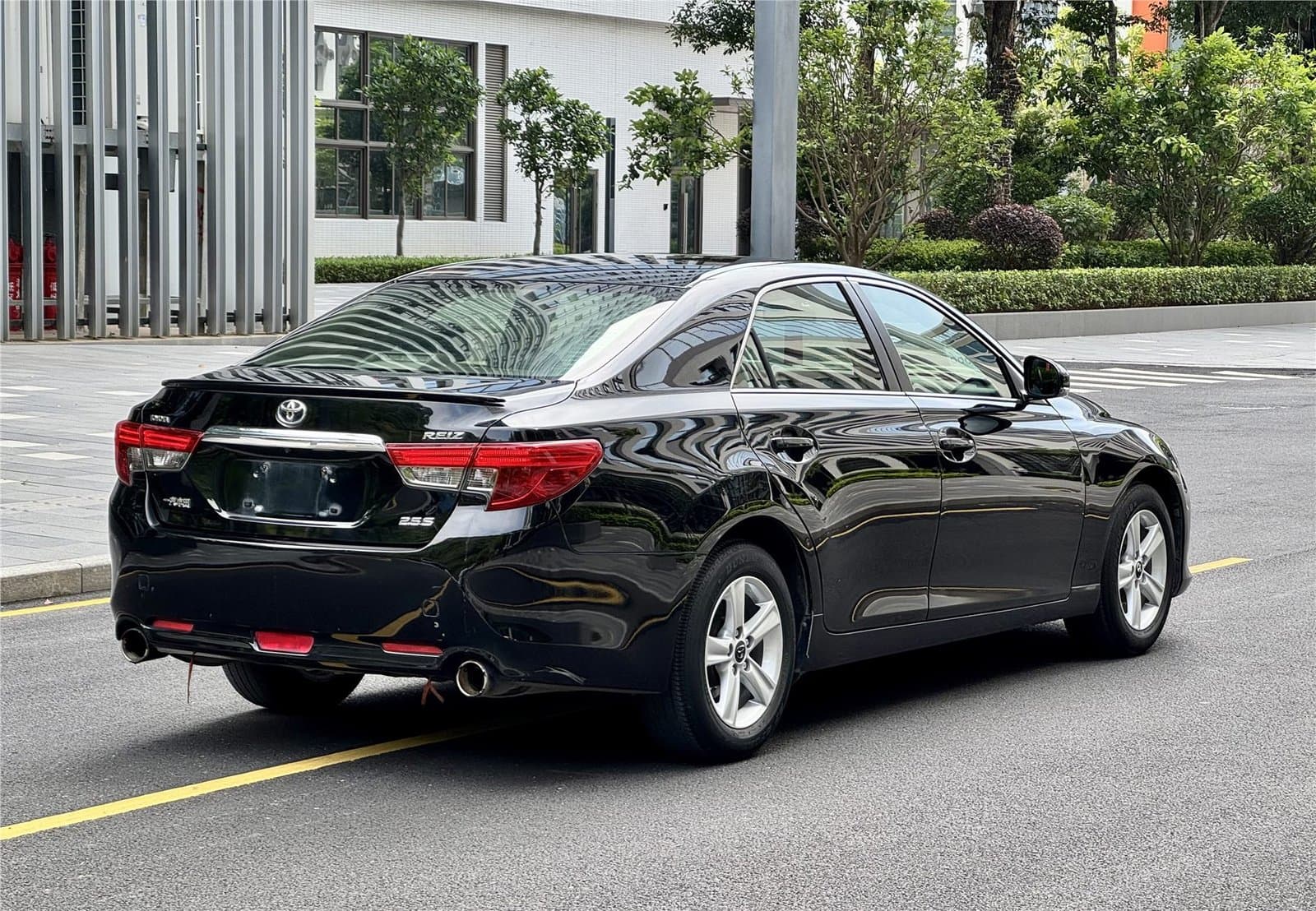 2013 Toyota Reiz 2.5S Used Car gallery