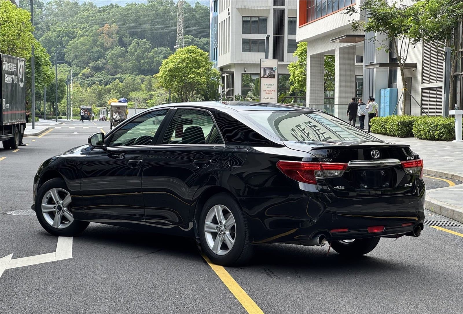 2013 Toyota Reiz 2.5S Used Car gallery