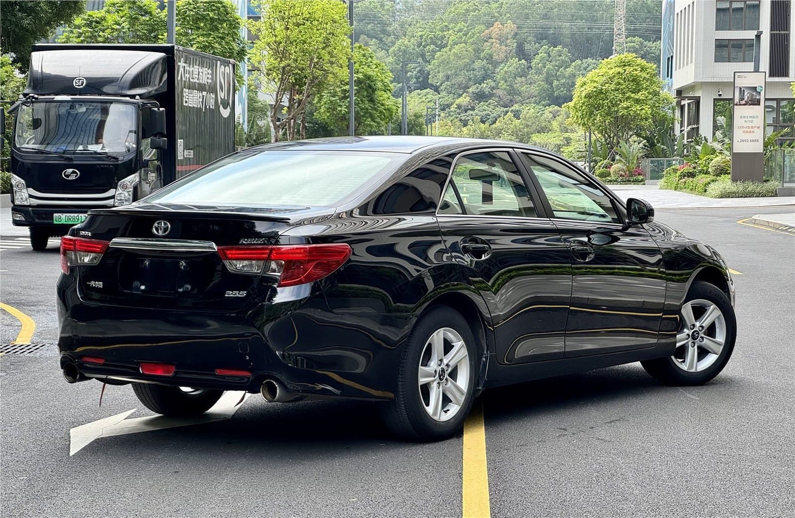 2013 Toyota Reiz 2.5S Used Car gallery