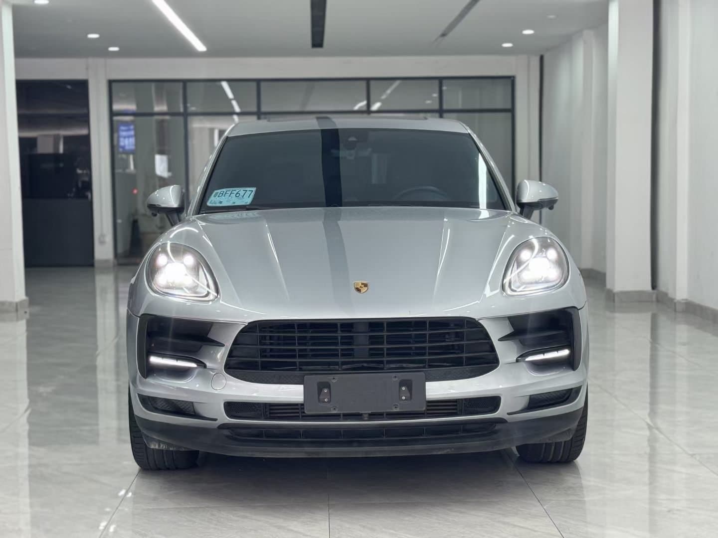 2020 Porsche Macan 2.0T Used Car gallery