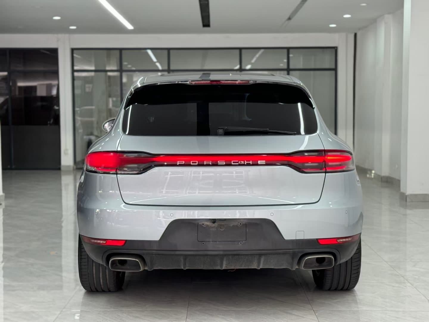 2020 Porsche Macan 2.0T Used Car gallery