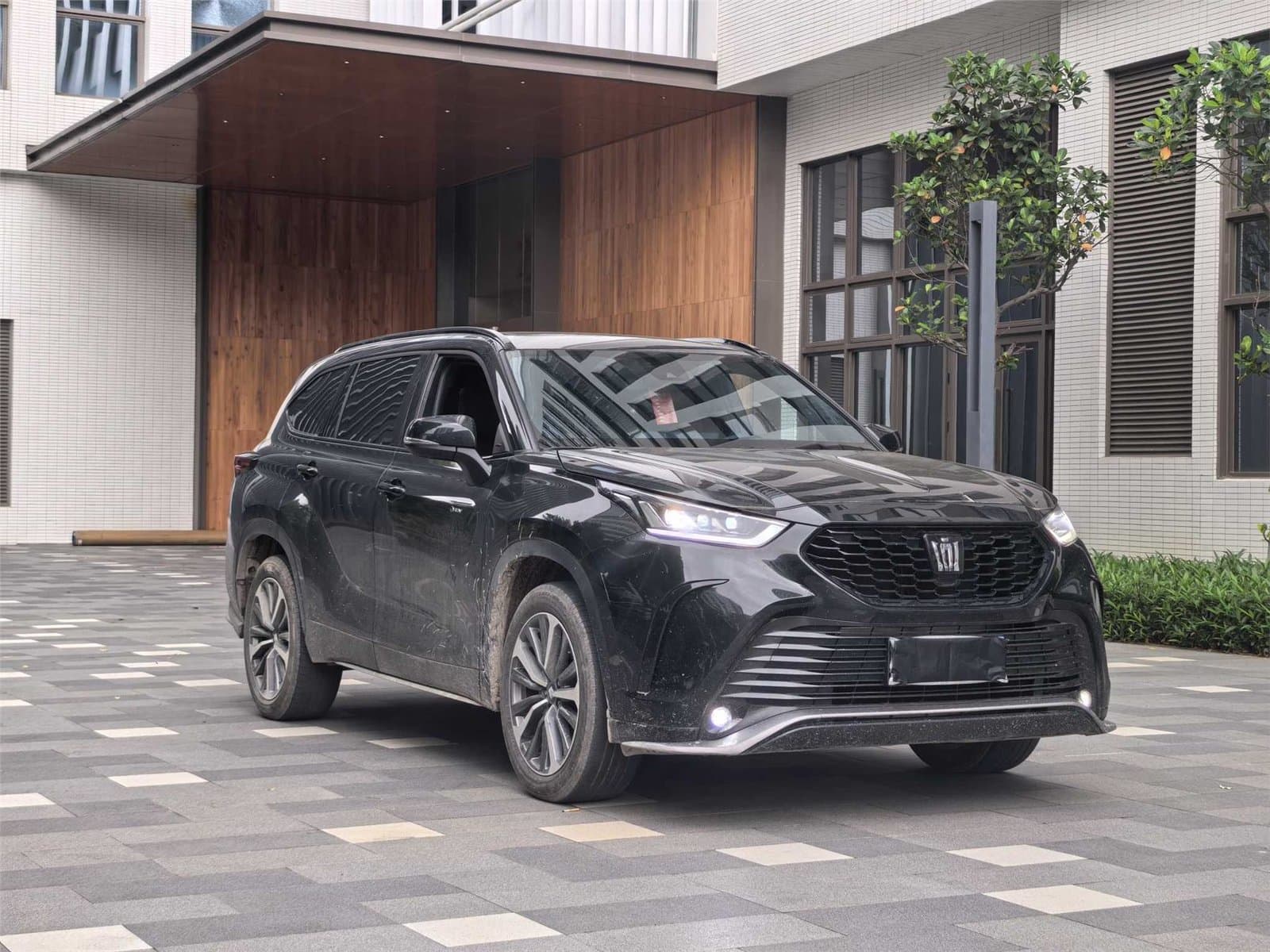 2024 Toyota Crown Kluger 2.5L HEV4WD Luxury Edition Used Car gallery