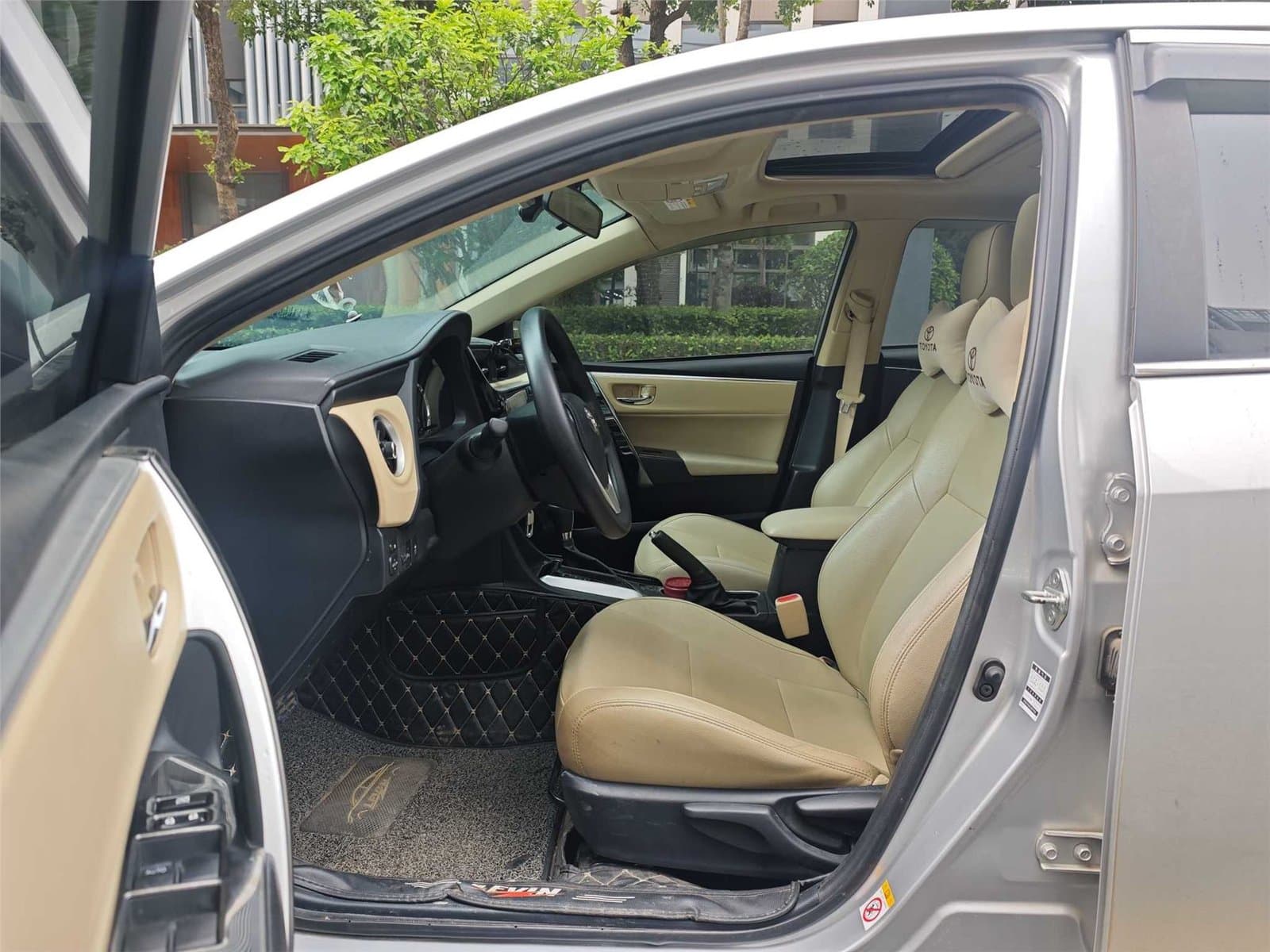 2018 Toyota Levin 185T CVT Premium Edition China V Used Car gallery