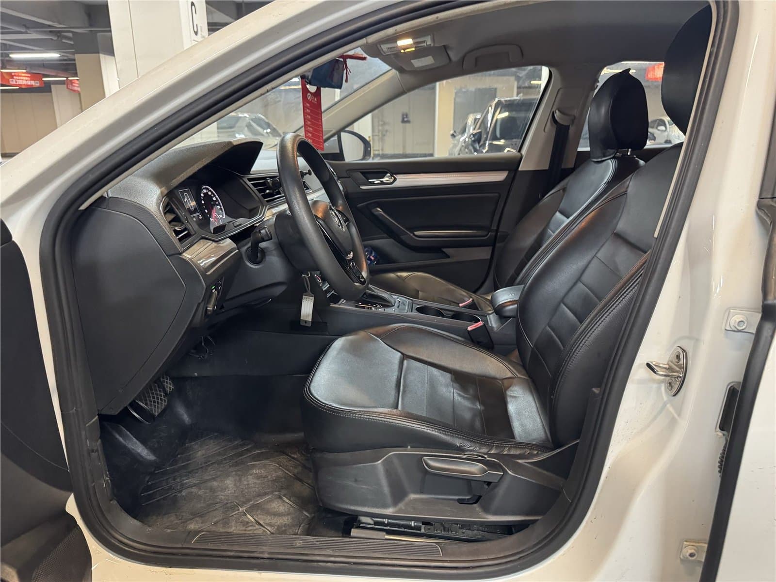 2019 Volkswagen Lamando 230TSI DSG China VI Used Car gallery