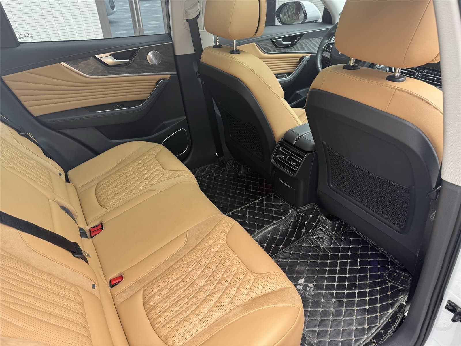 2023 Hongqi HS5 2.0T 4WD Pro Used Car gallery