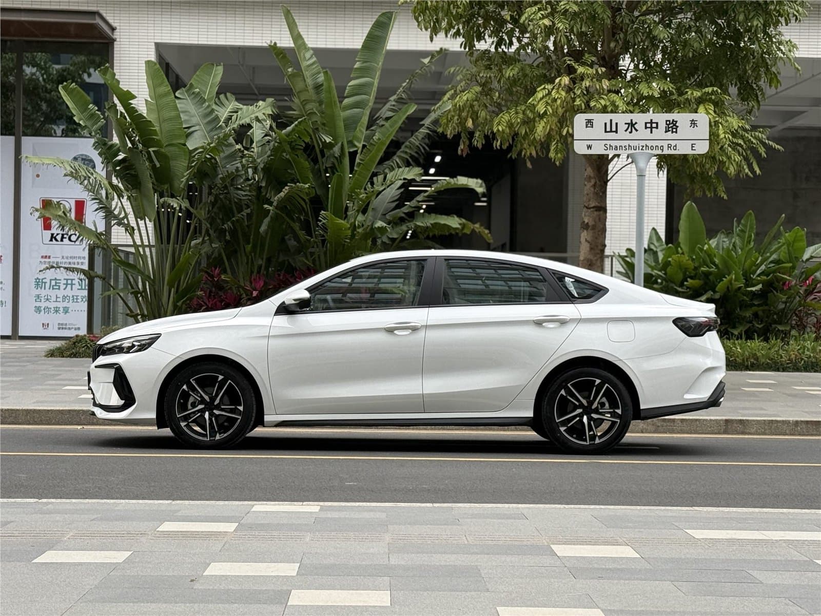 2024 Geely Binray COOL 1.5T DCT Used Car gallery