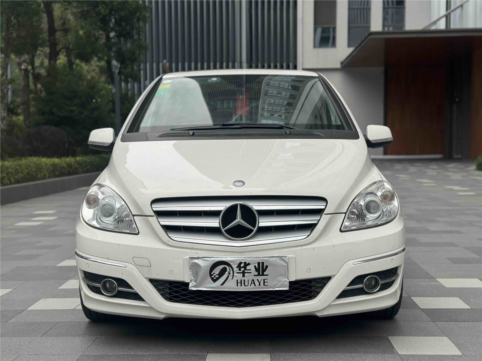 2009 Mercedes-Benz B-Class B 200 Used Car gallery