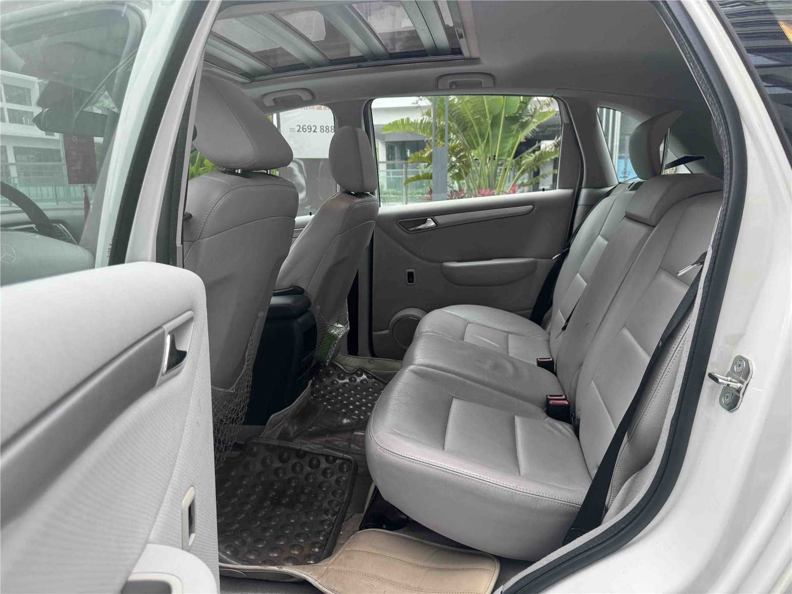 2009 Mercedes-Benz B-Class B 200 Used Car gallery