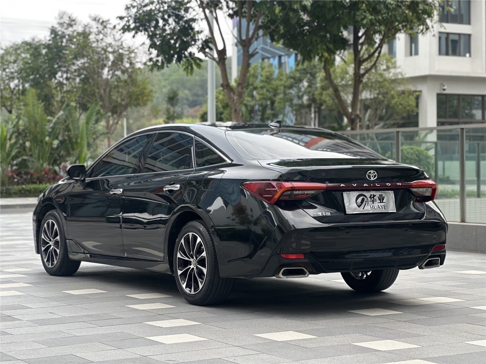 2023 Toyota Avalon 2.0L Luxury Edition Used Car gallery