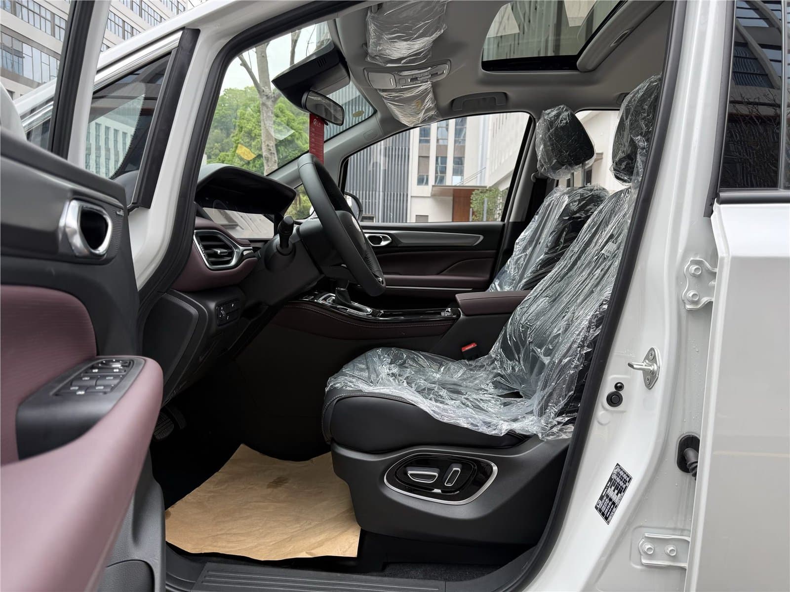2023 GAC Trumpchi M6 PRO 270T DCT Luxury Edition Used Car gallery