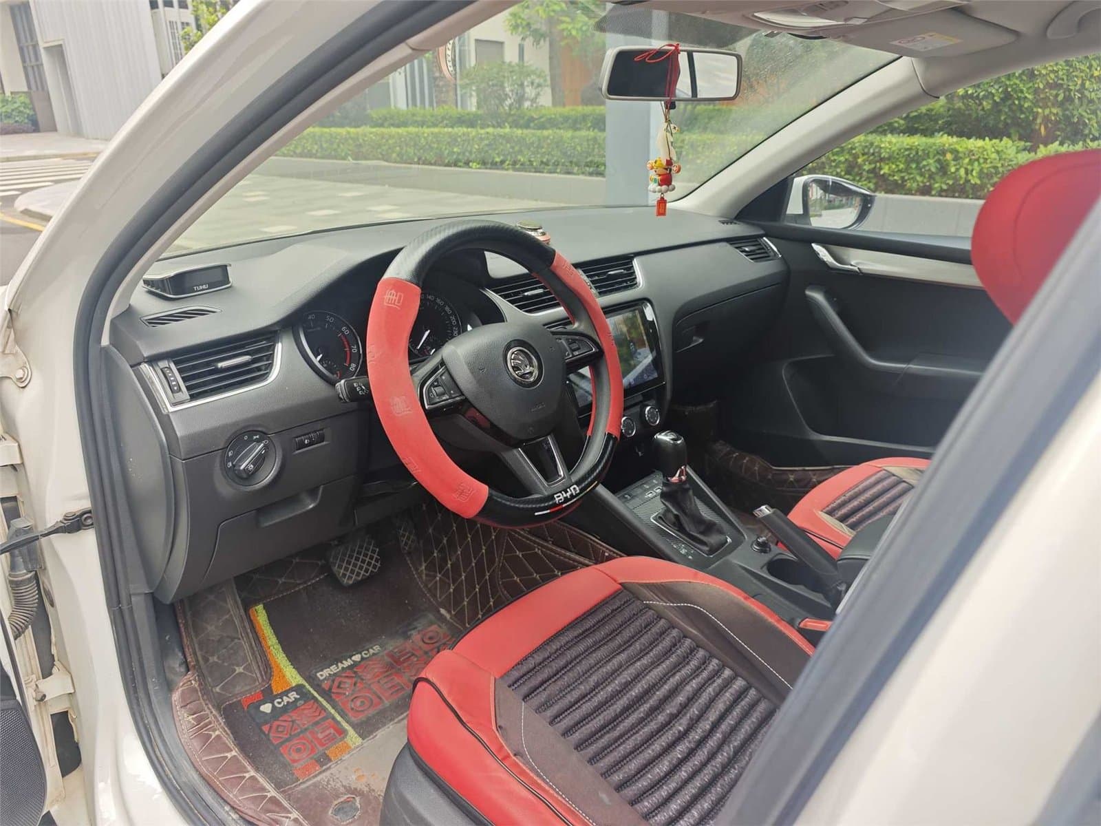 2019 Skoda Octavia 1.5L Automatic Comfort Edition China VI Used Car gallery