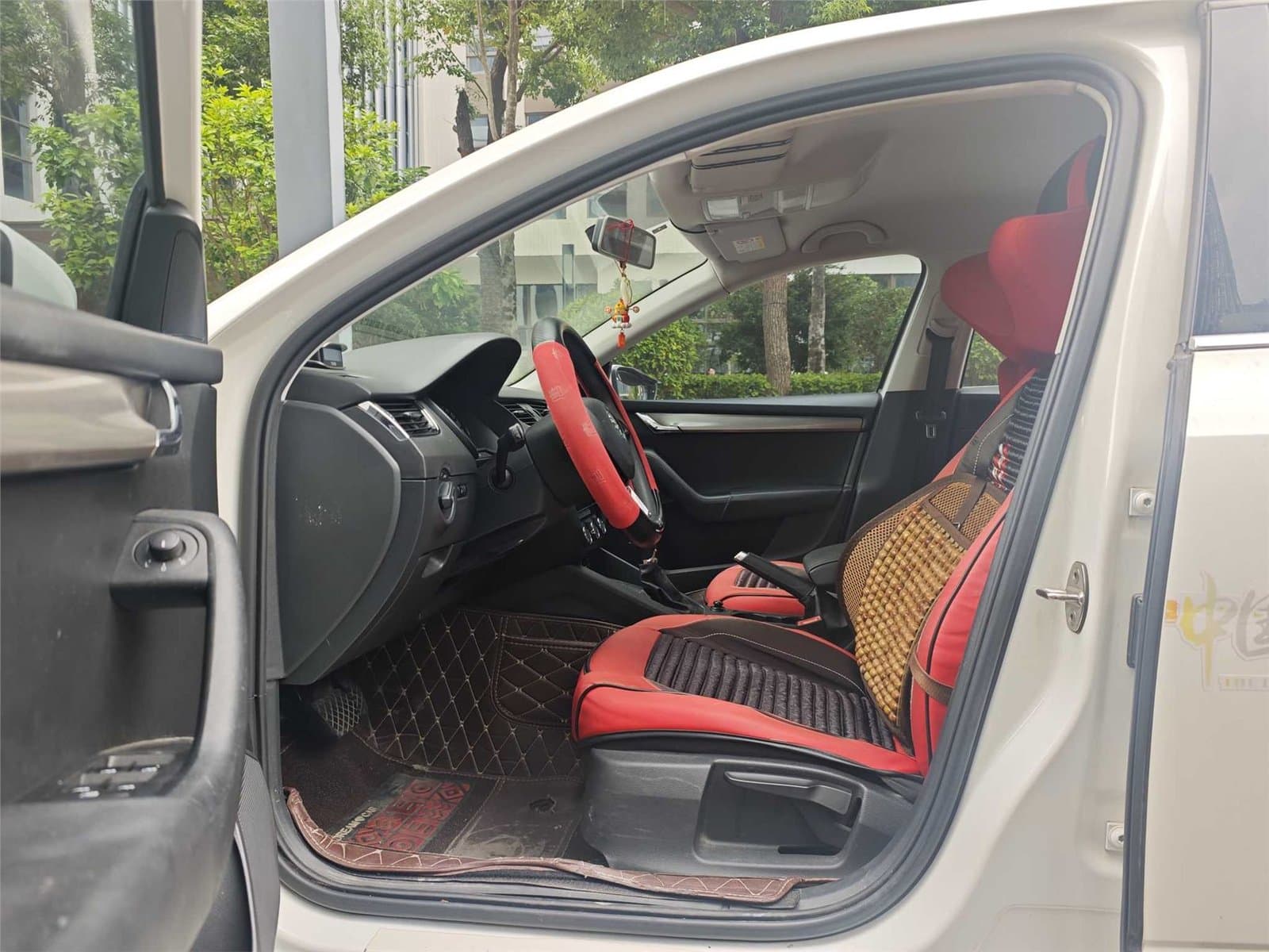 2019 Skoda Octavia 1.5L Automatic Comfort Edition China VI Used Car gallery
