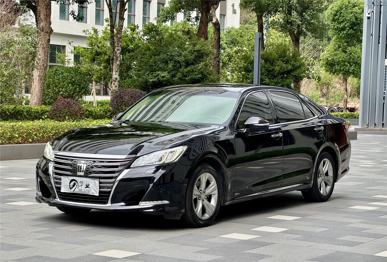 2015 Toyota Crown 2.0T Used Car