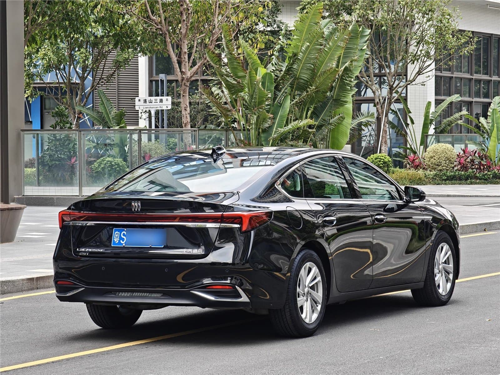 2023 Buick LaCrosse Facelift 25T Used Car gallery