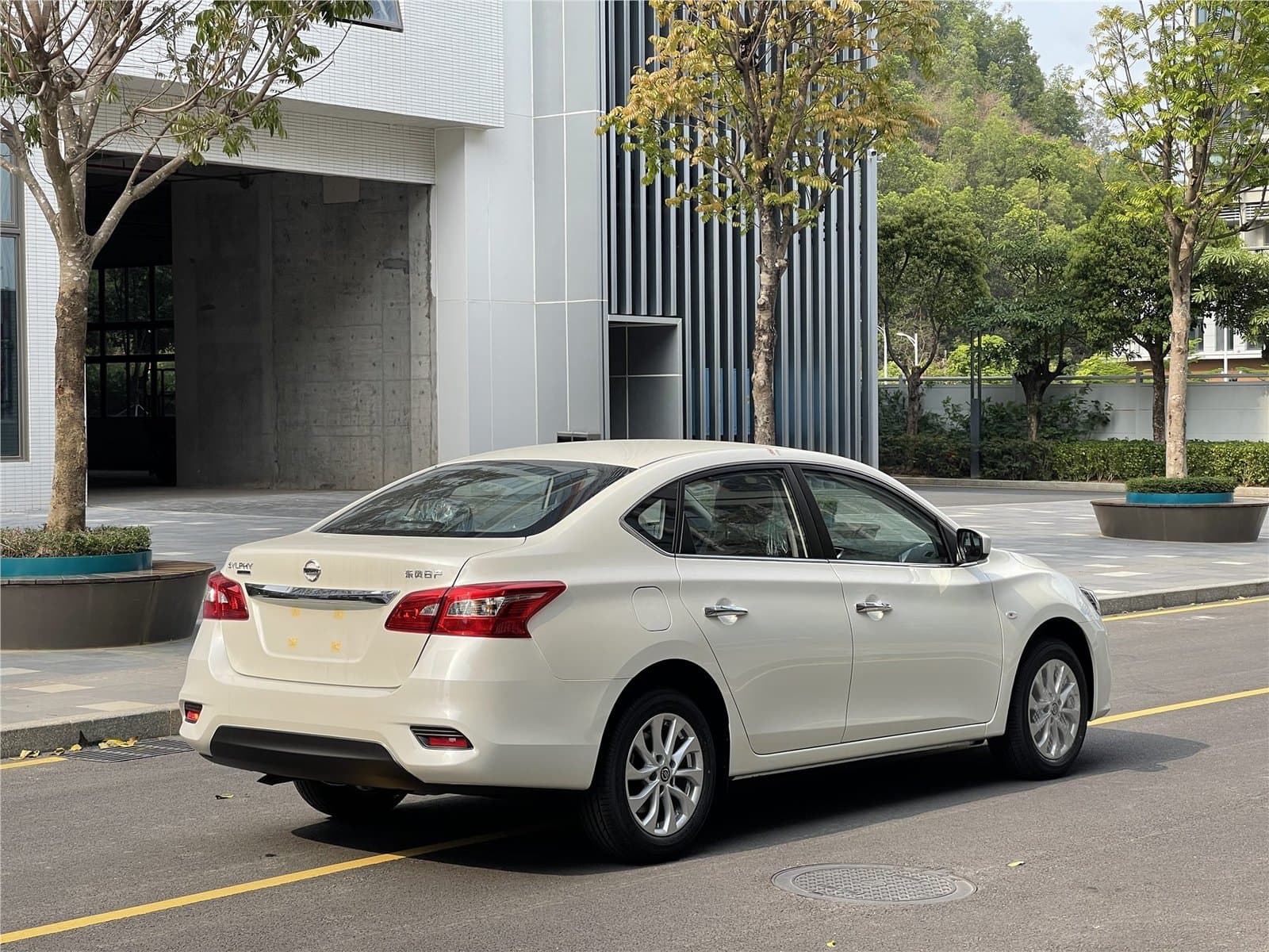 2024 Nissan Sylphy 1.6XE CVT Comfort Edition Used Car gallery
