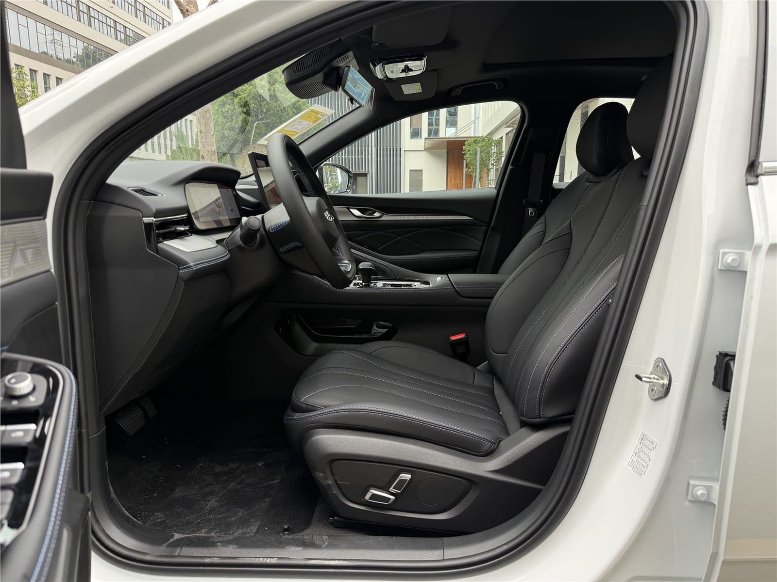2026 Geely Preface 1.5TD Used Car gallery