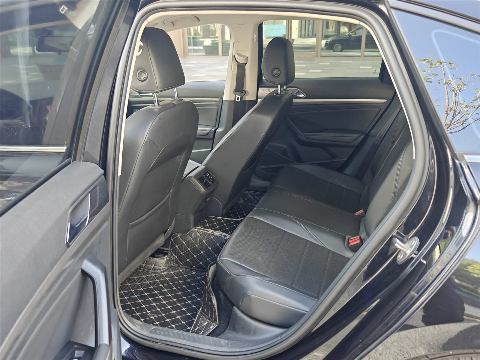 2022 Volkswagen Lavida 1.5L Automatic Comfort Edition Used Car gallery
