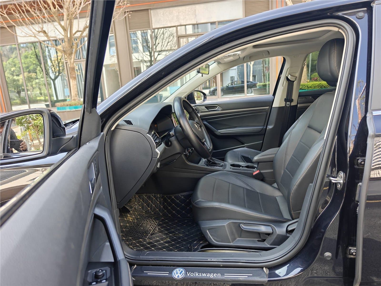 2022 Volkswagen Lavida 1.5L Automatic Comfort Edition Used Car gallery