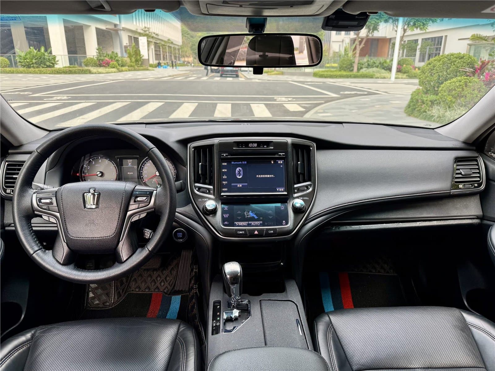 2015 Toyota Crown 2.0T Used Car gallery