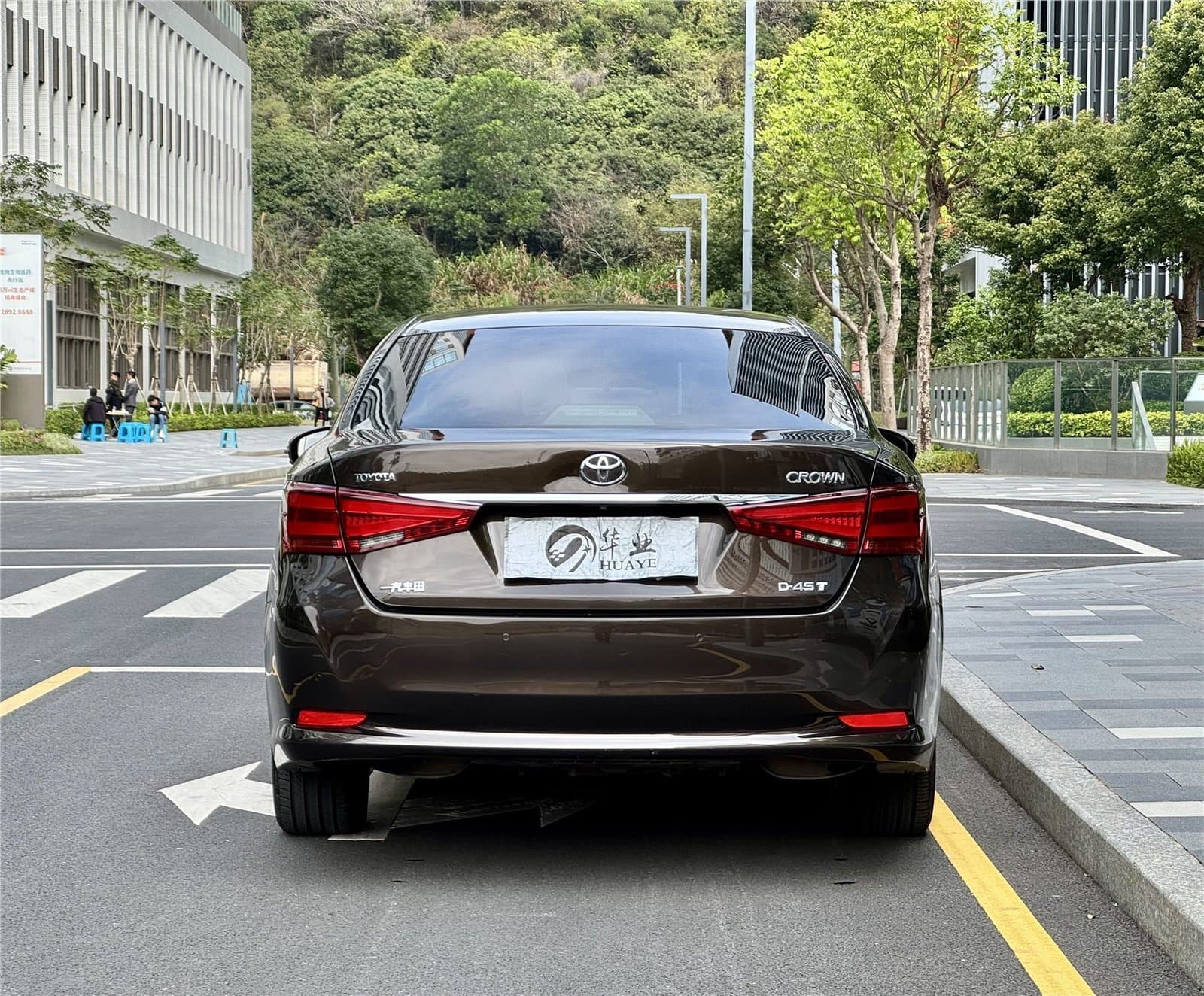 2015 Toyota Crown 2.0T Used Car gallery