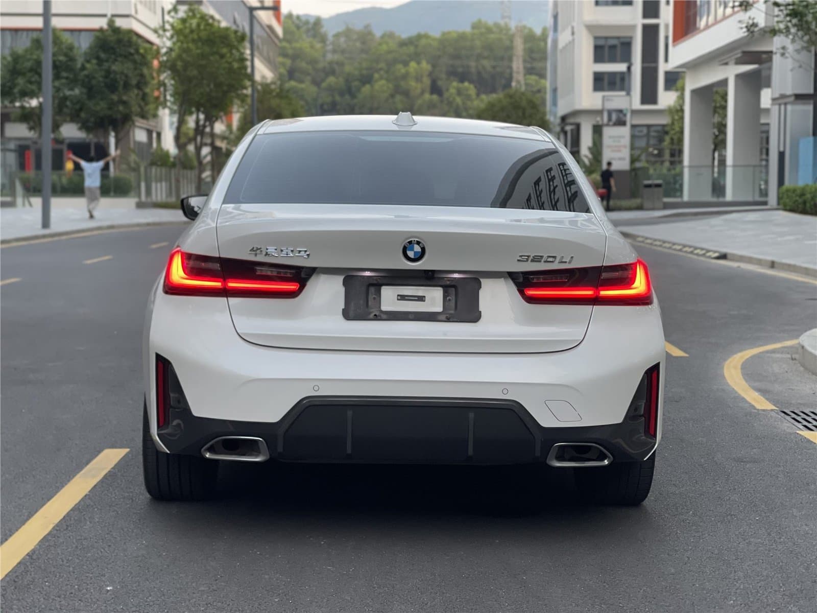 2023 BMW 3 Series 320Li M Used Car gallery