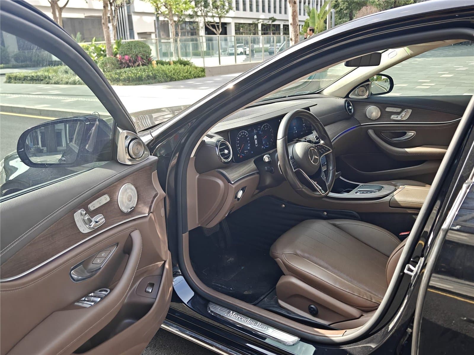 2021 Mercedes-Benz E-Class E 300 L Used Car gallery