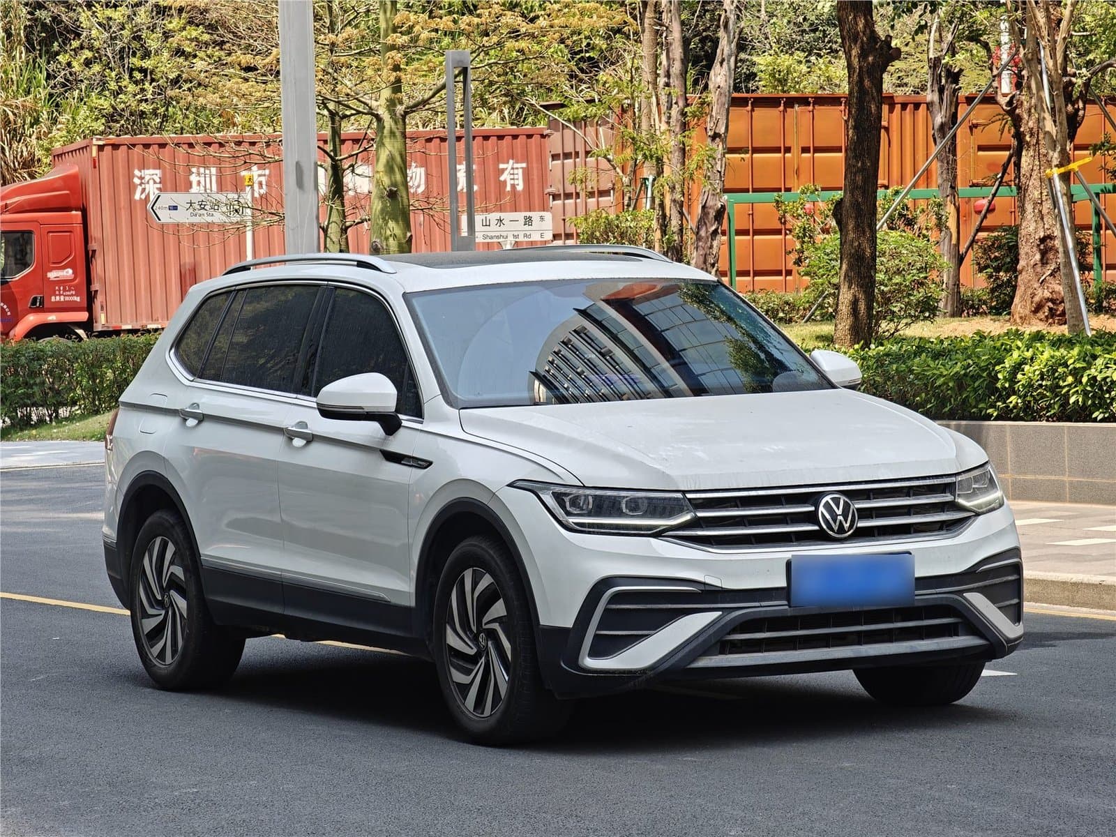 2024 Volkswagen Tiguan L 300TSI Automatic 2WD Used Car gallery