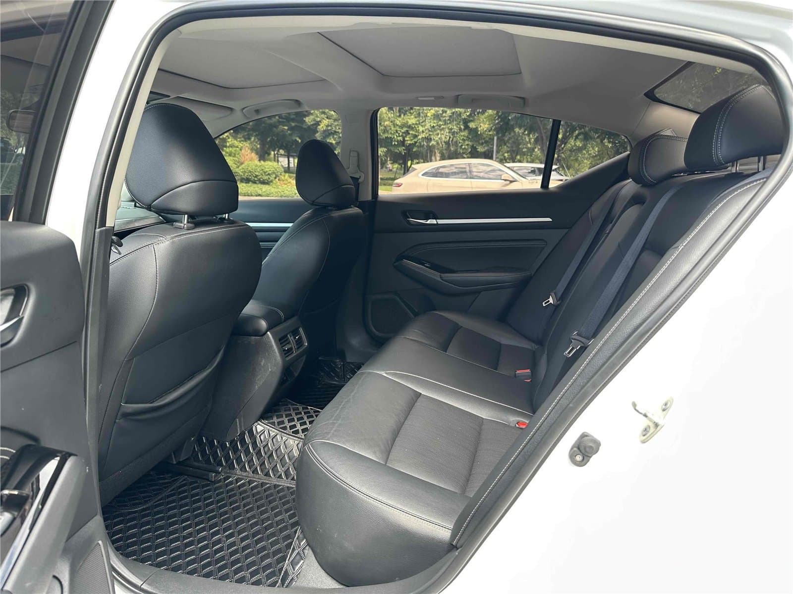 2022 Nissan Teana 2.0L XL-TLS Enjoyment Edition Used Car gallery