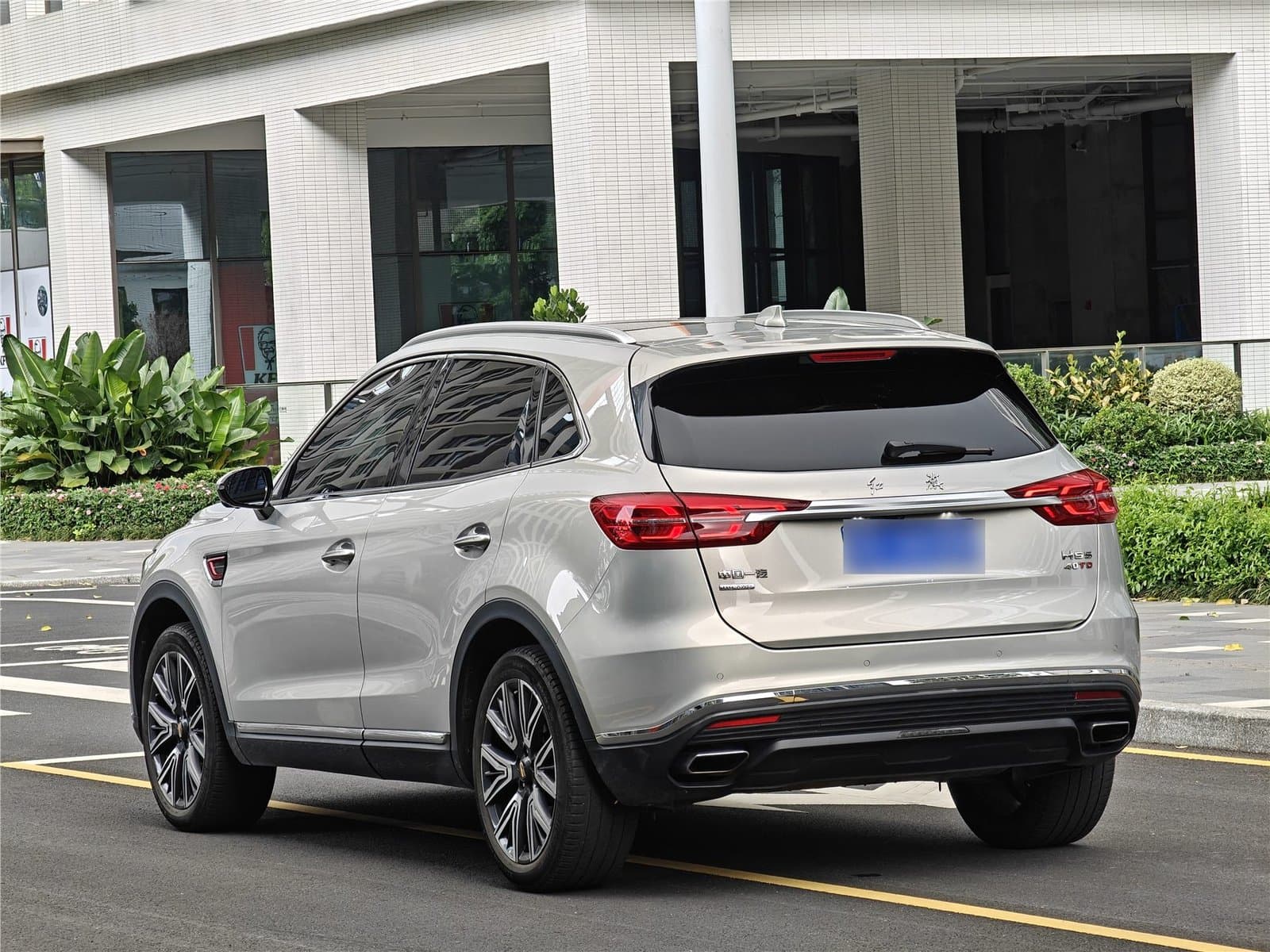 2022 Hongqi HS5 Facelift 2.0T 4WD Used Car gallery