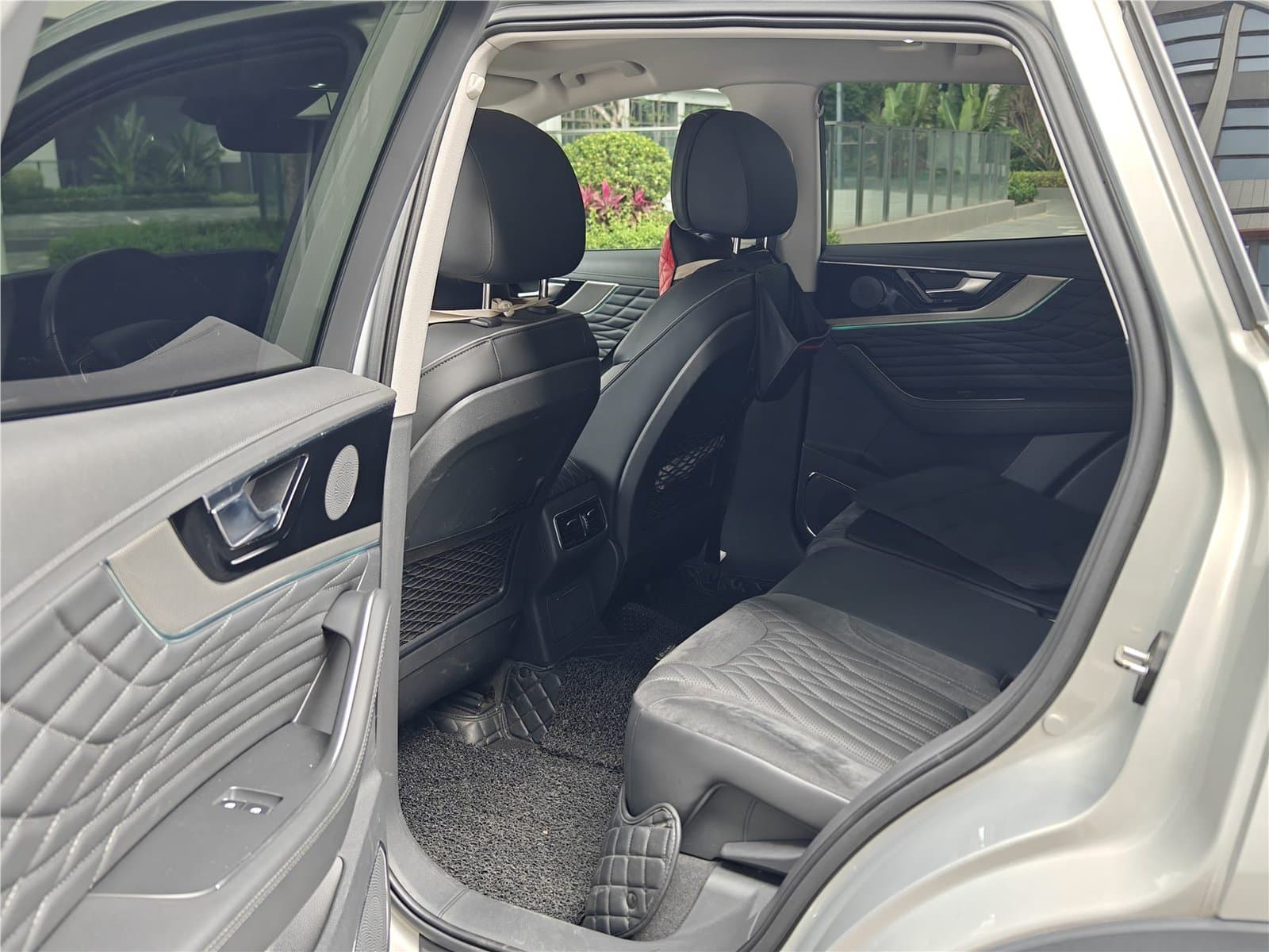2022 Hongqi HS5 Facelift 2.0T 4WD Used Car gallery