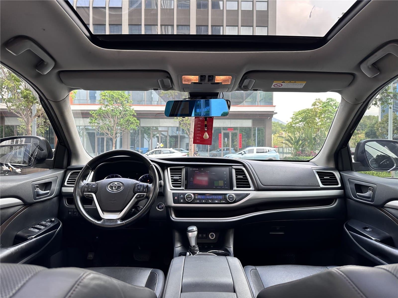 2018 Toyota Highlander 2.0T 4WD Premium Edition 7 China V Used Car gallery