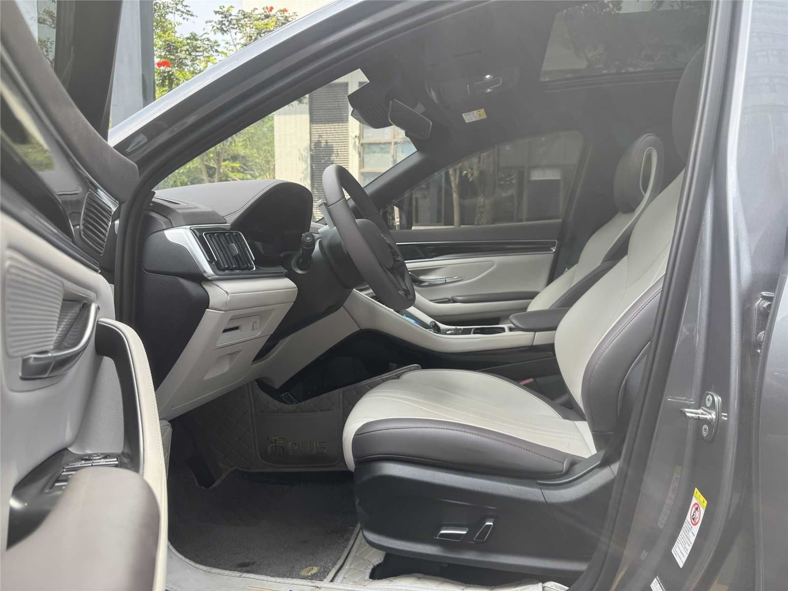 2025 BYD Song Plus New Energy DM-i 112KM Used Car gallery