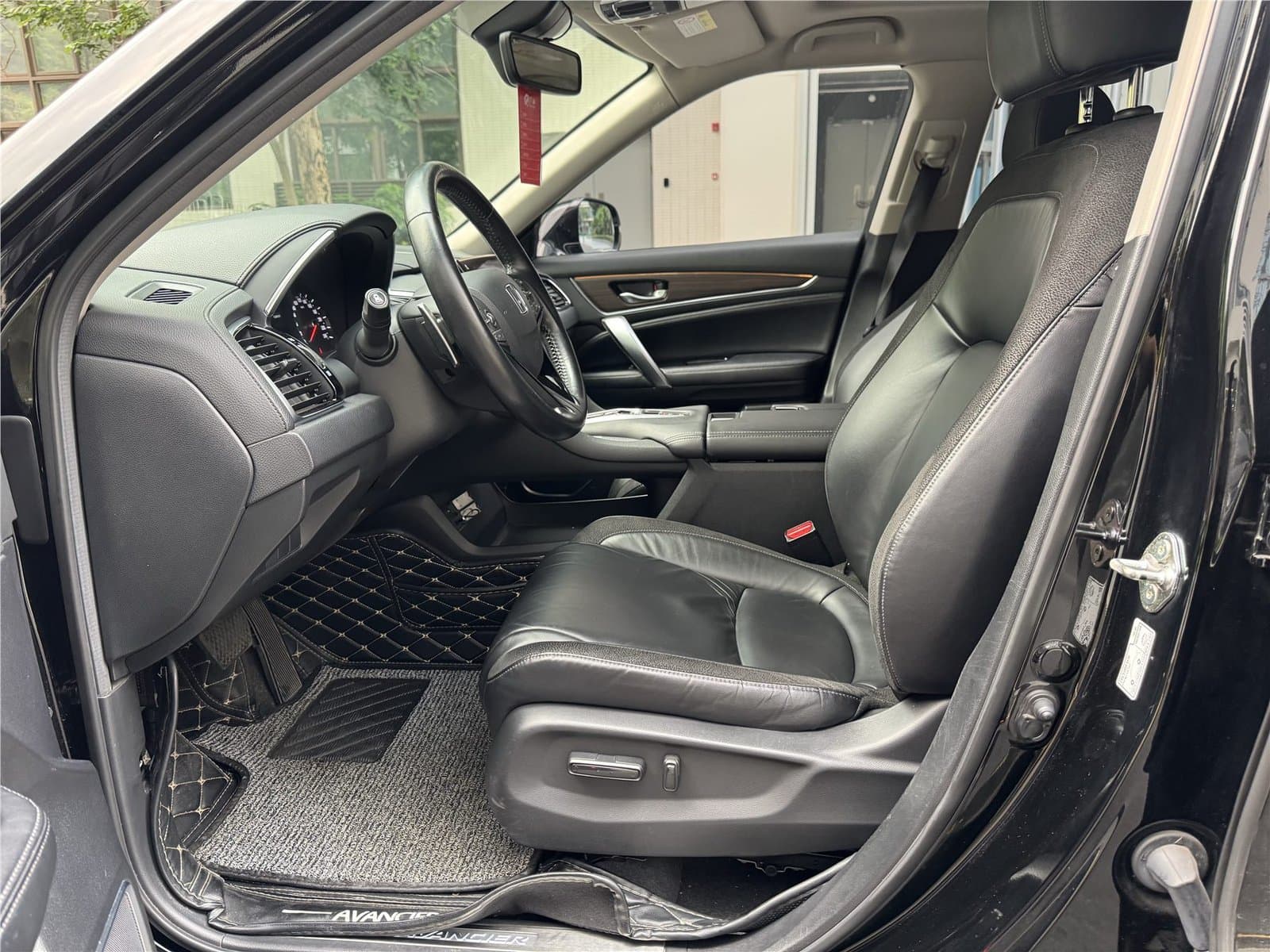 2017 Honda Avancier 370TURBO 2WD Luxury Edition Used Car gallery