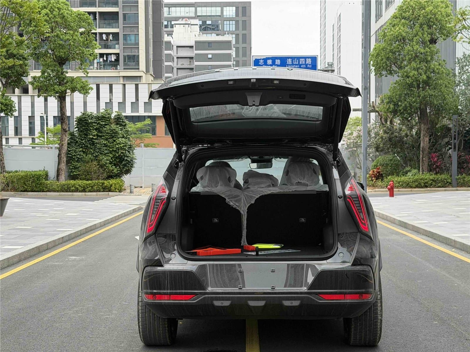 2025 Geely Boyue L 1.5TD DCT Used Car gallery