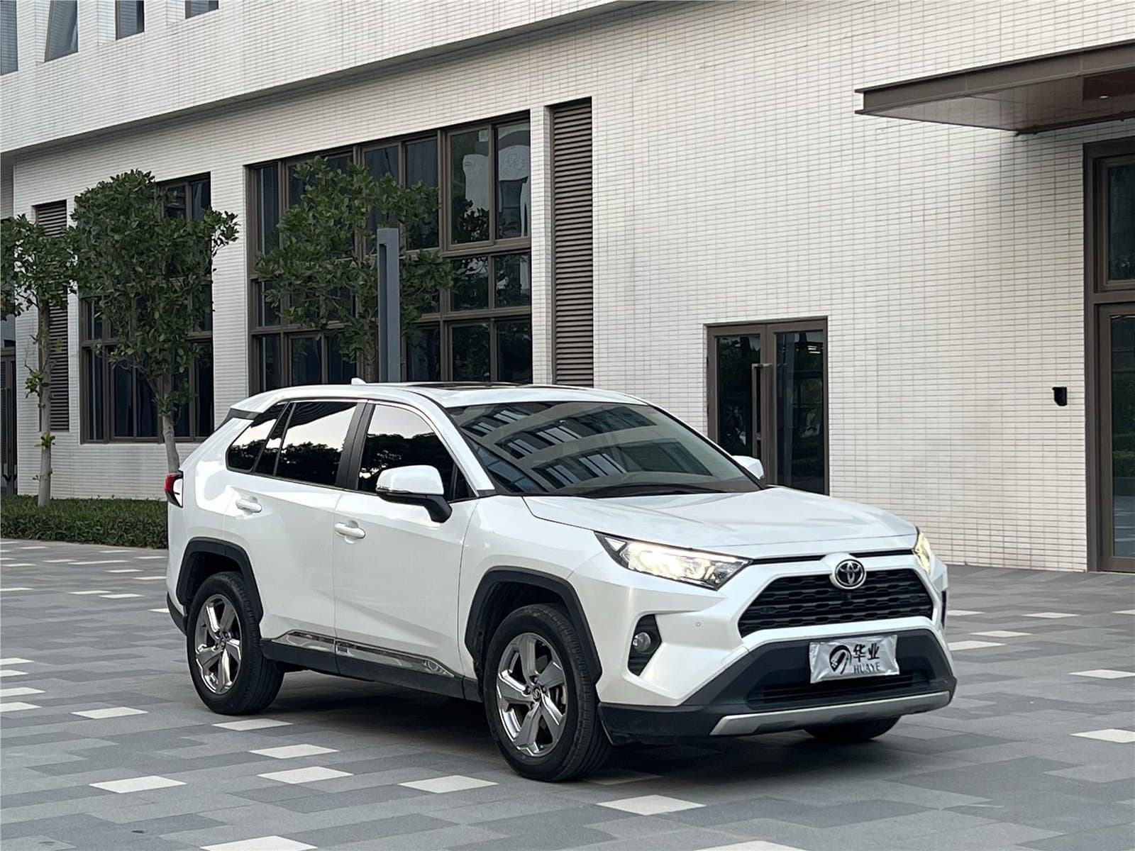2022 Toyota RAV4 2.0L CVT2WD Plus Used Car gallery