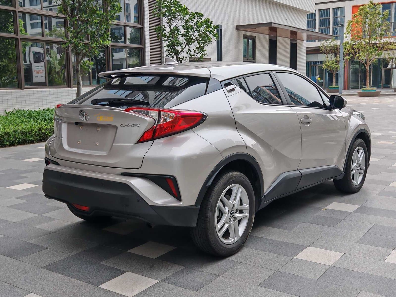 2022 Toyota C-HR 2.0L Comfort Edition Used Car gallery