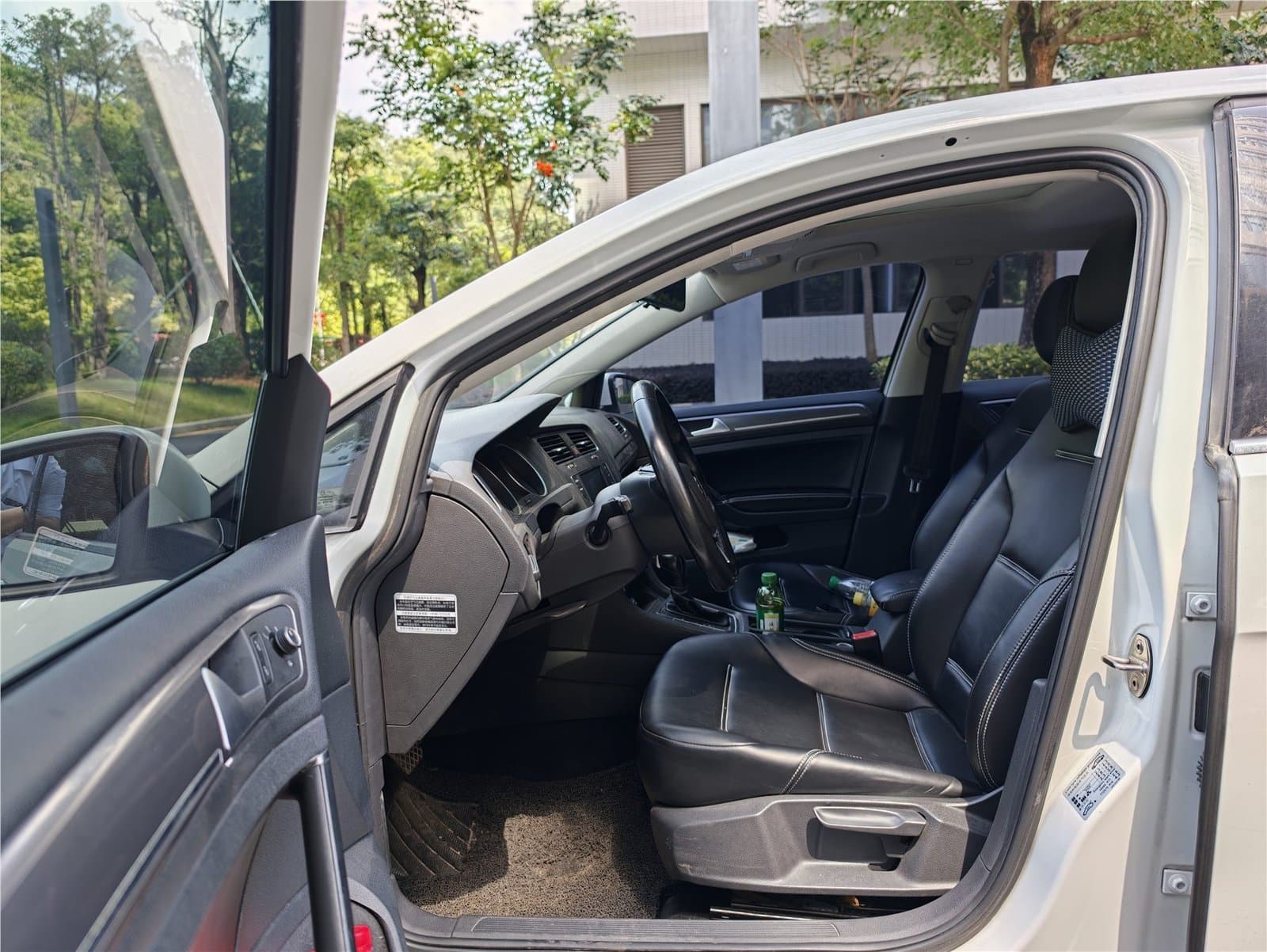 2016 Volkswagen Golf 1.6L Automatic Used Car gallery