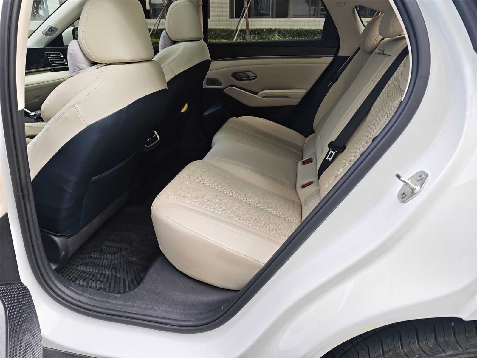 2024 BYD Qin L DM-i 120KM Used Car gallery