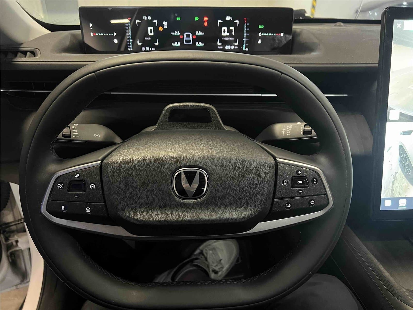 2023 Changan Lamore NE 1.5T GDI DCT Used Car gallery