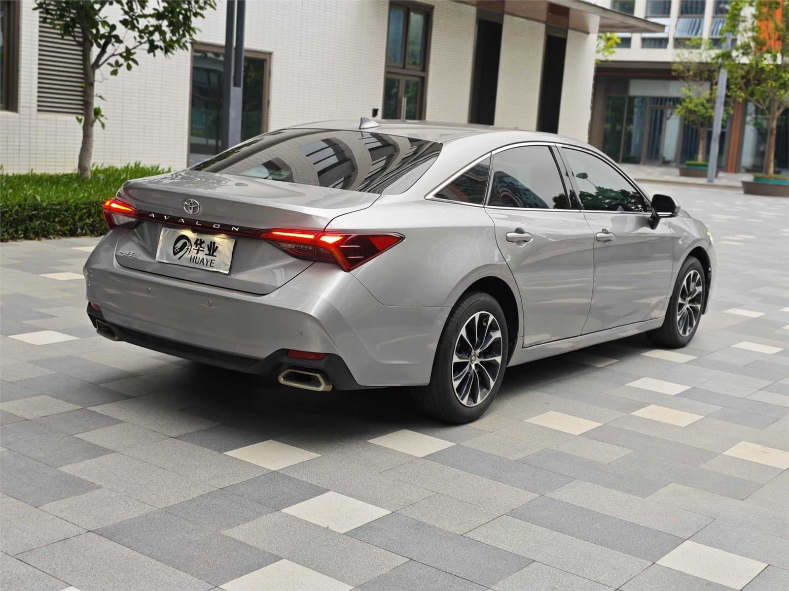 2023 Toyota Avalon 2.0L Used Car gallery