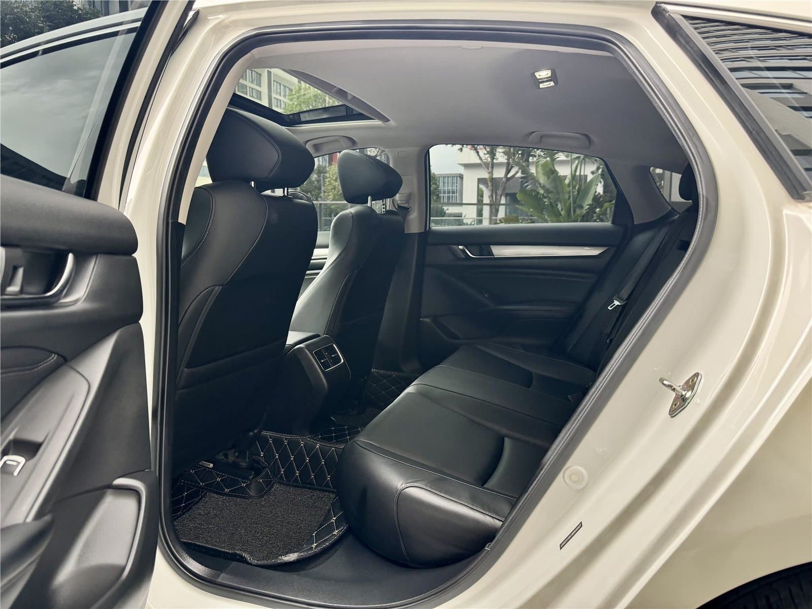 2018 Honda Accord 260TURBO Elite Edition China VI Used Car gallery