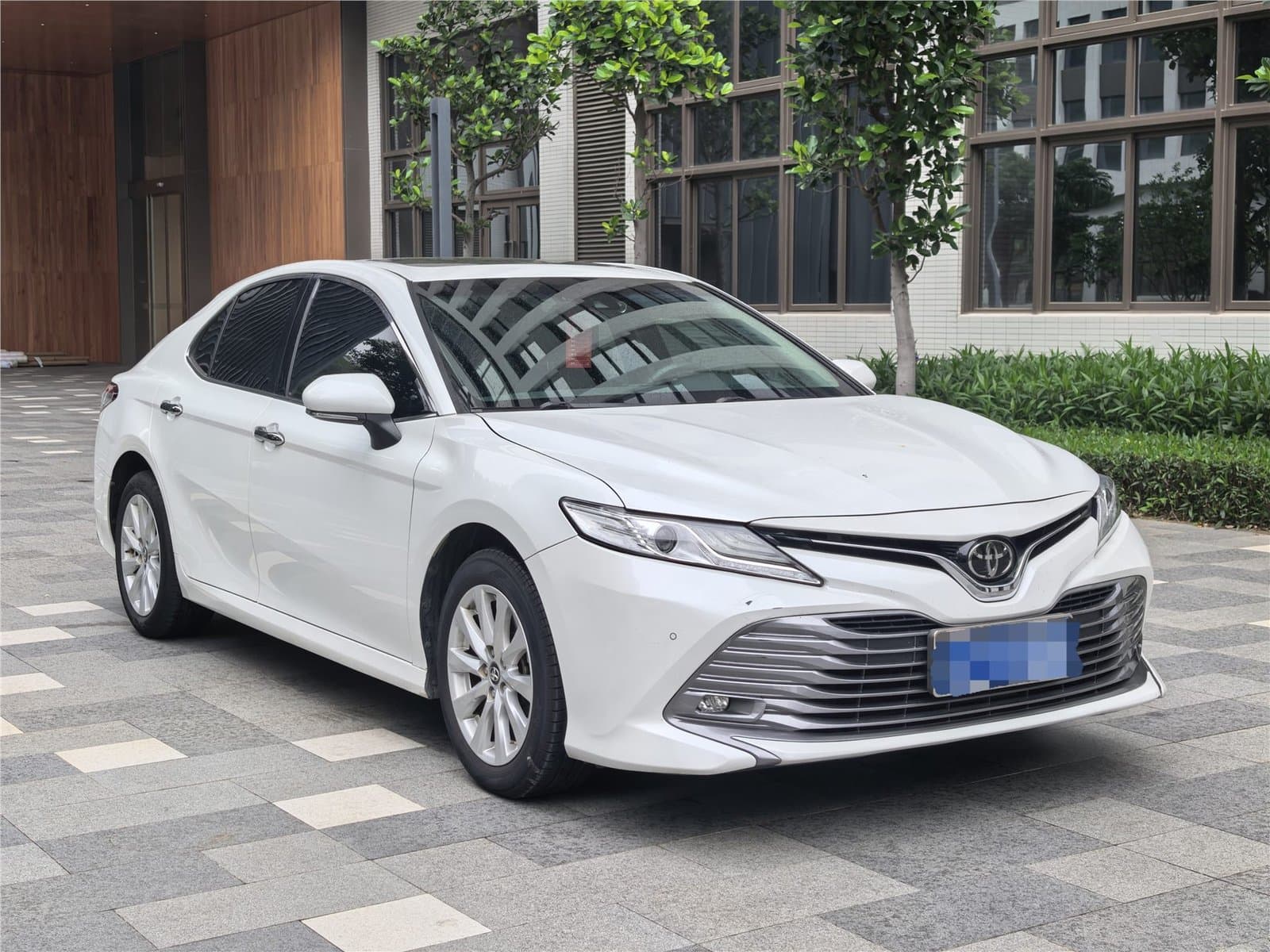 2019 Toyota Camry Facelift 2.0G Luxury Edition Used Car gallery
