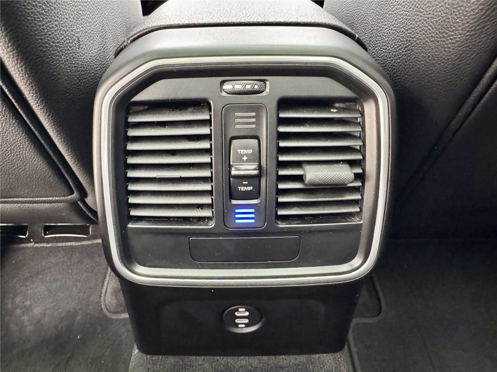 2021 Porsche Macan 2.0T Used Car gallery