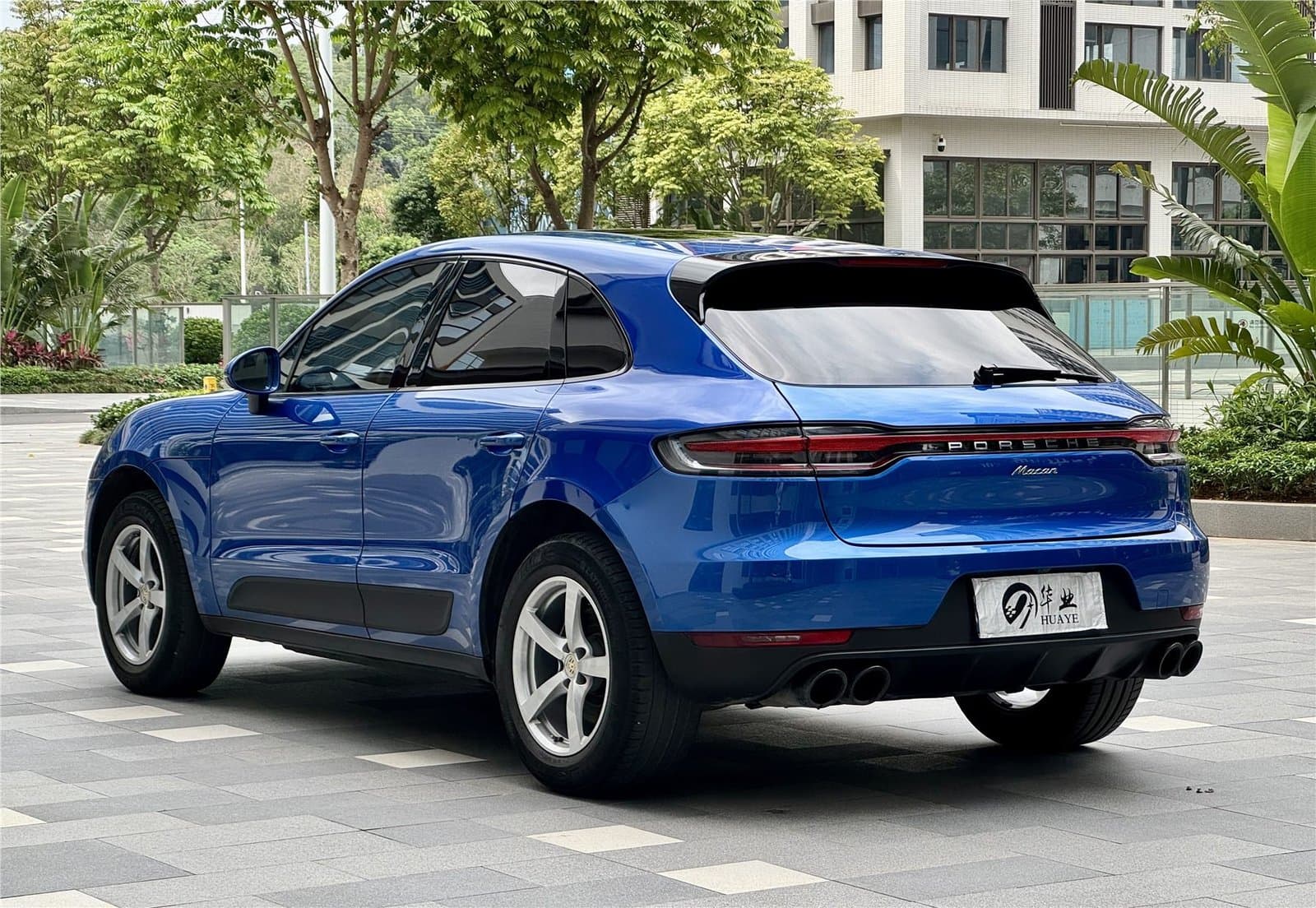 2021 Porsche Macan 2.0T Used Car gallery