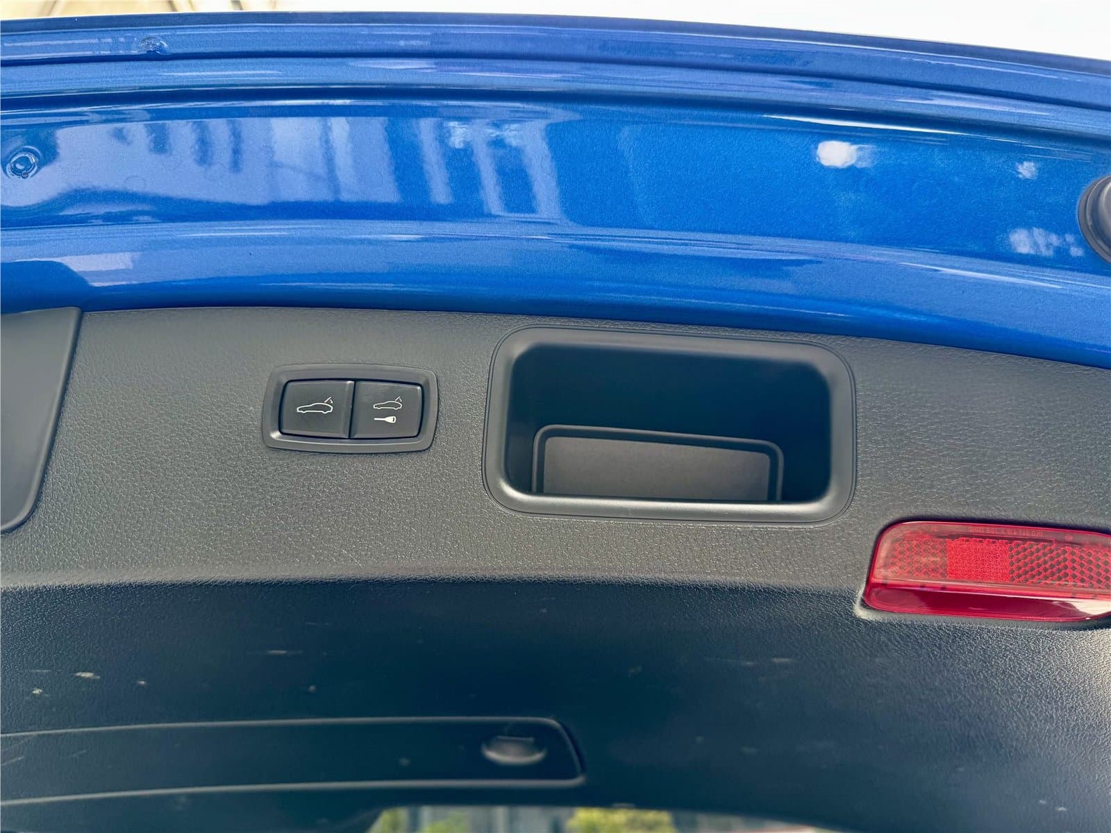 2021 Porsche Macan 2.0T Used Car gallery