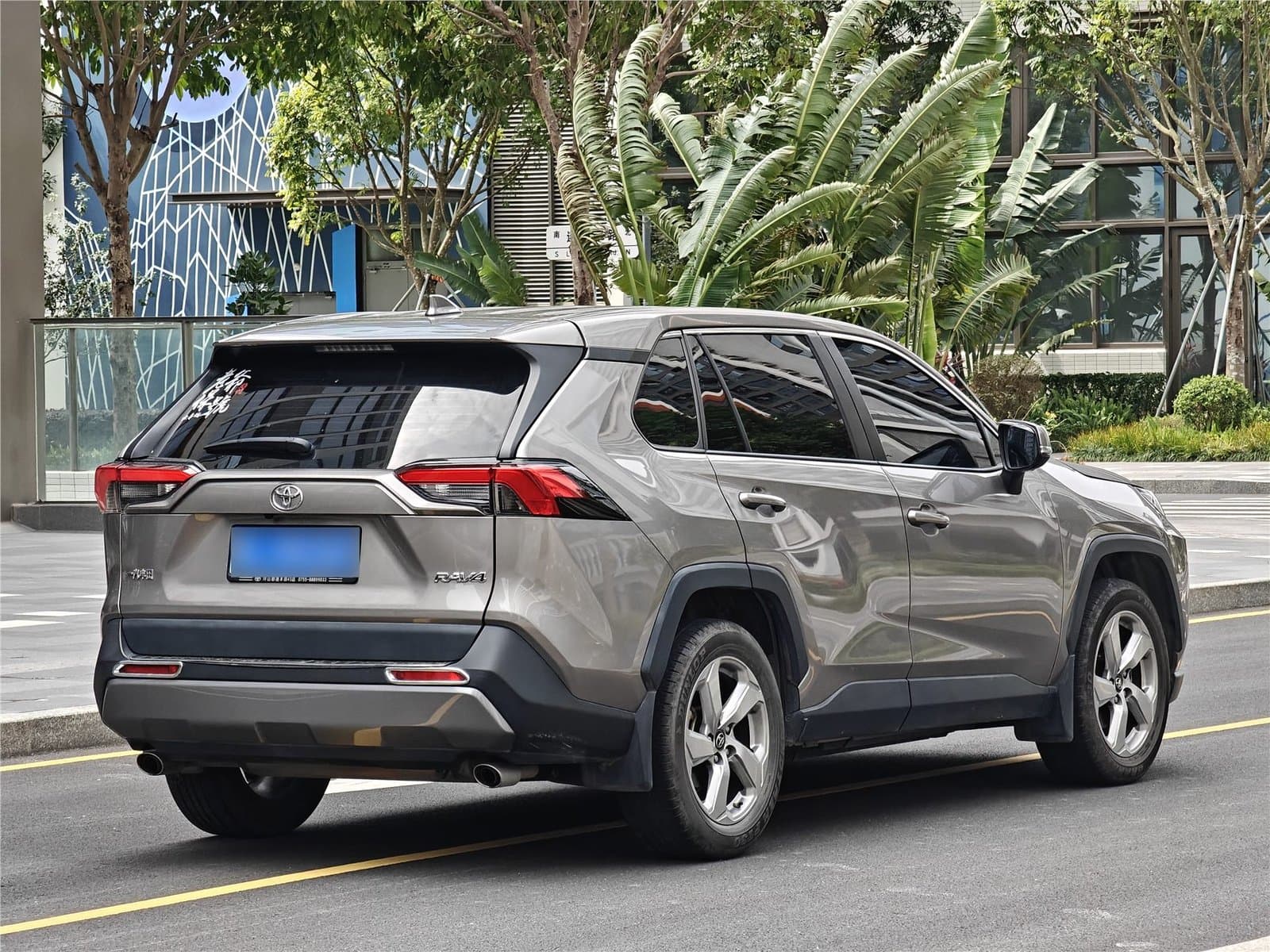 2020 Toyota RAV4 2.0L CVT2WD Used Car gallery