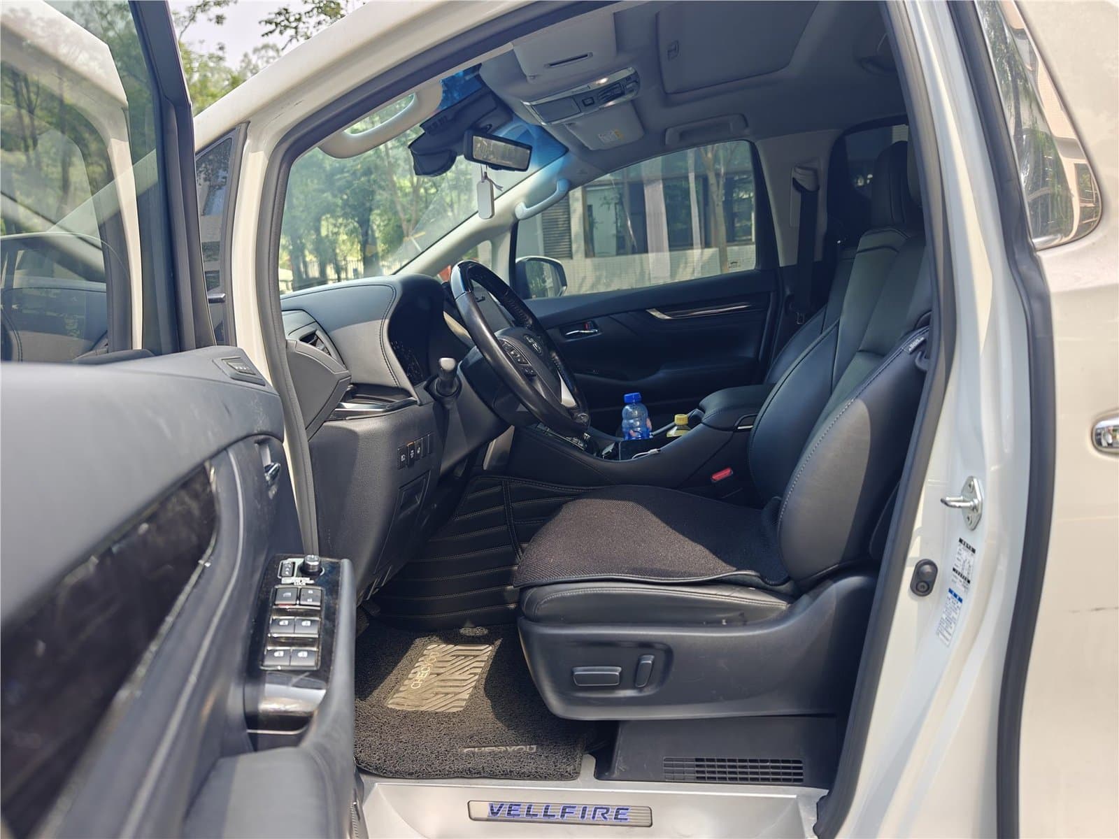 2020 Toyota Vellfire 2.5L HVLuxury Edition Used Car gallery