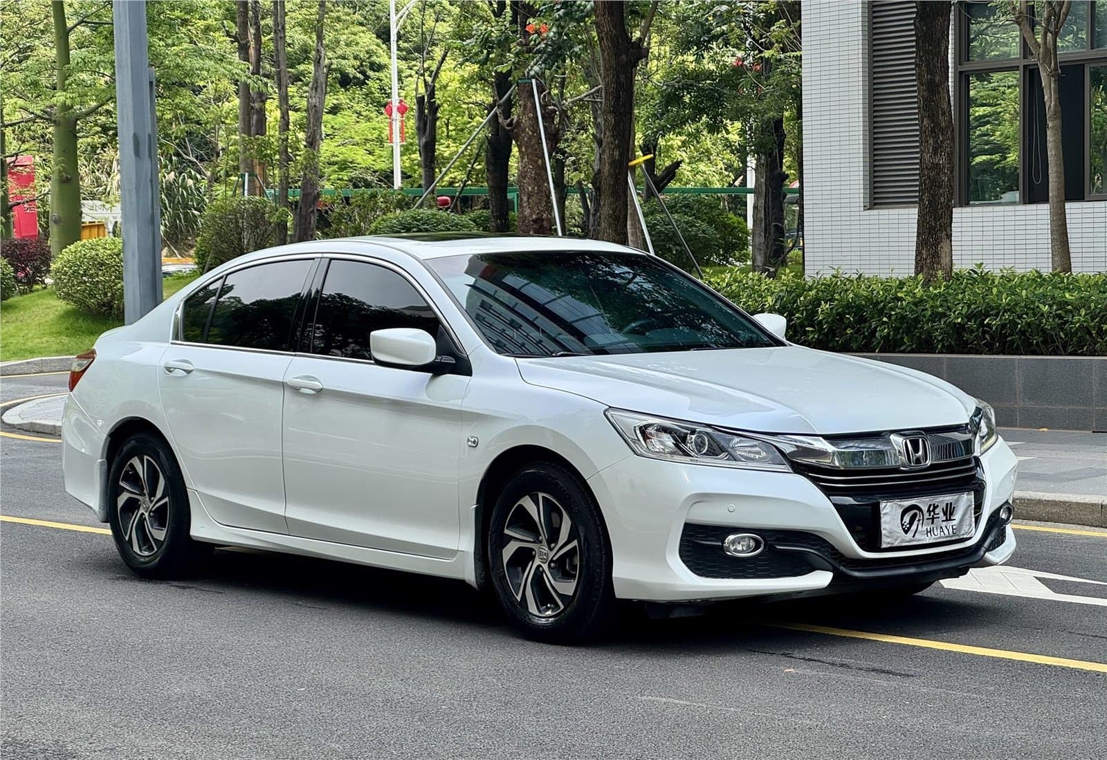 2016 Honda Accord 2.0L Comfort Edition Used Car gallery