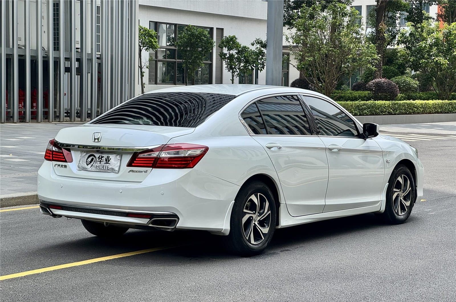 2016 Honda Accord 2.0L Comfort Edition Used Car gallery
