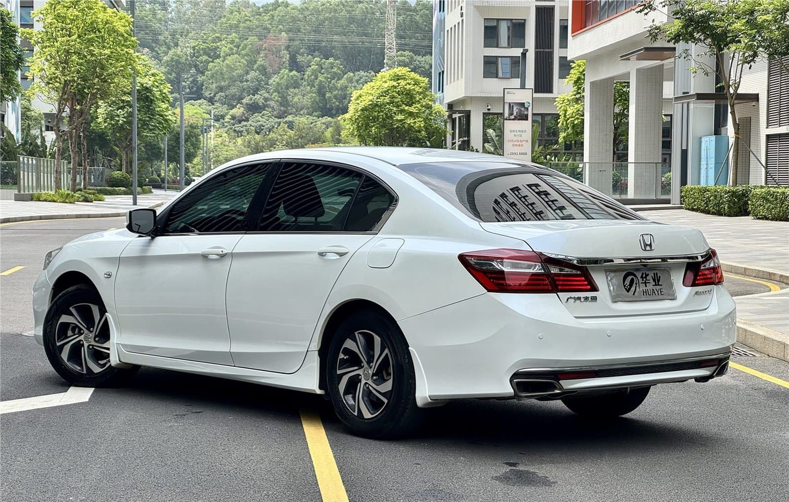 2016 Honda Accord 2.0L Comfort Edition Used Car gallery